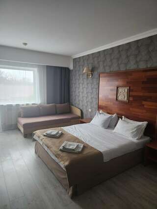 Гостиница Маликон Таганрог Стандартный двухместный номер с 1 кроватью-5