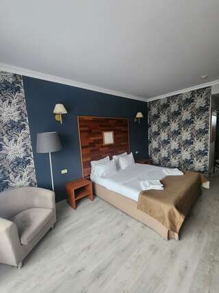 Гостиница Маликон Таганрог Стандартный двухместный номер с 1 кроватью-10