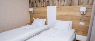 Гостиница Парк-Отель Маликон Таганрог Улучшенный стандартный номер с 2 отдельными кроватями-1