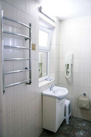 Гостиница Маликон Таганрог Бюджетный двухместный номер с 1 кроватью-2